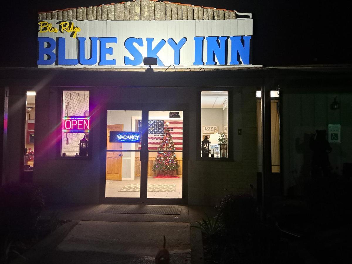 Blue Sky Inn- Complimentary Happy Hour Th-Sun, Veteran Owned, Full Breakfast, Best Green Space, 1 Mile From Blue Ridge, Fire Pit Екстериор снимка