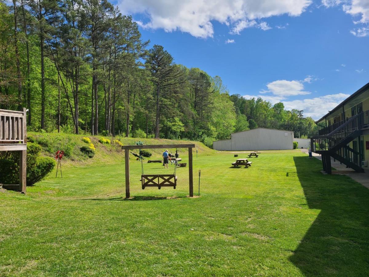 Blue Sky Inn- Complimentary Happy Hour Th-Sun, Veteran Owned, Full Breakfast, Best Green Space, 1 Mile From Blue Ridge, Fire Pit Екстериор снимка