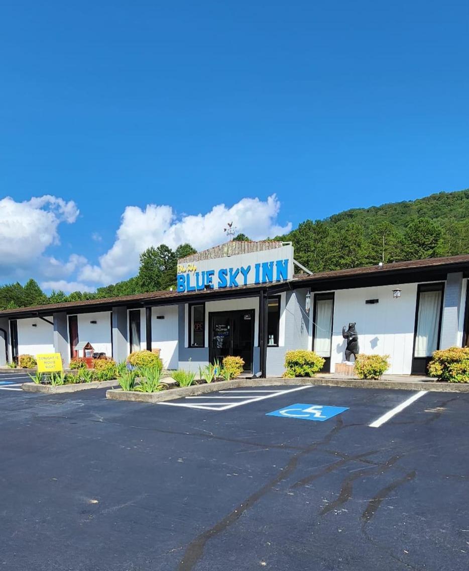 Blue Sky Inn- Complimentary Happy Hour Th-Sun, Veteran Owned, Full Breakfast, Best Green Space, 1 Mile From Blue Ridge, Fire Pit Екстериор снимка