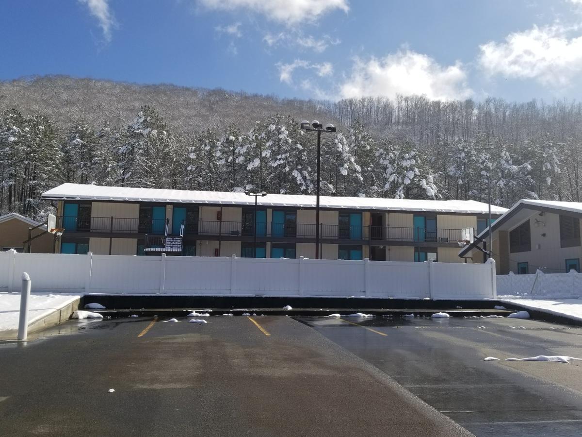 Blue Sky Inn- Complimentary Happy Hour Th-Sun, Veteran Owned, Full Breakfast, Best Green Space, 1 Mile From Blue Ridge, Fire Pit Екстериор снимка